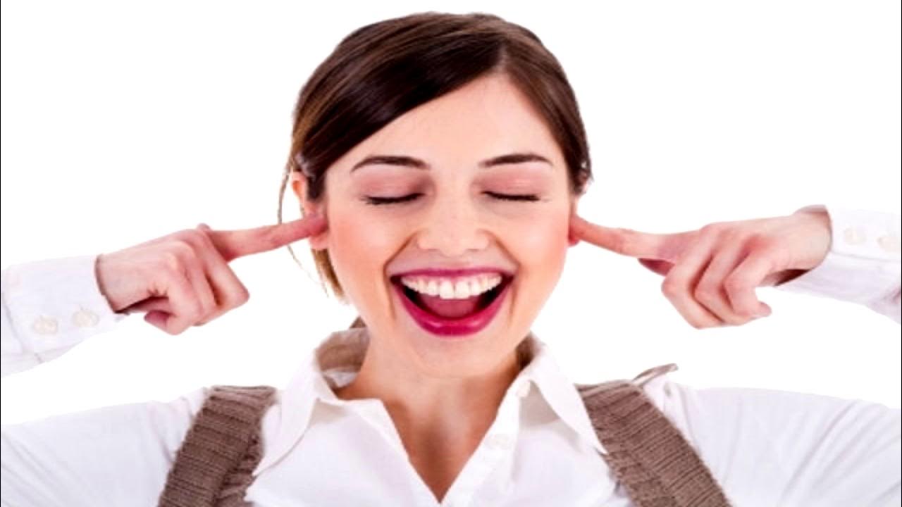 Убавить громкость. Человек с колонкой. Убавь слушать. Убавь слушать. Парень прислушивается.