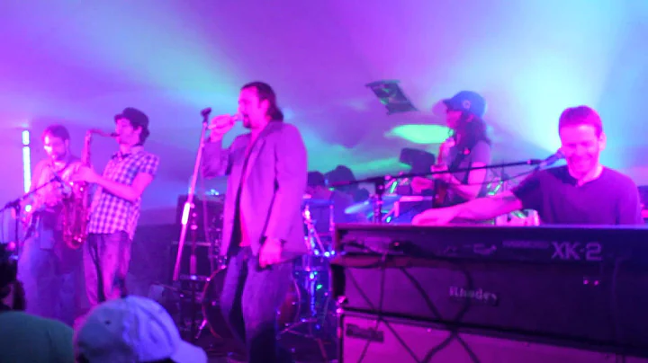 Family Groove Company - "Debra" - Whippersnap Musi...