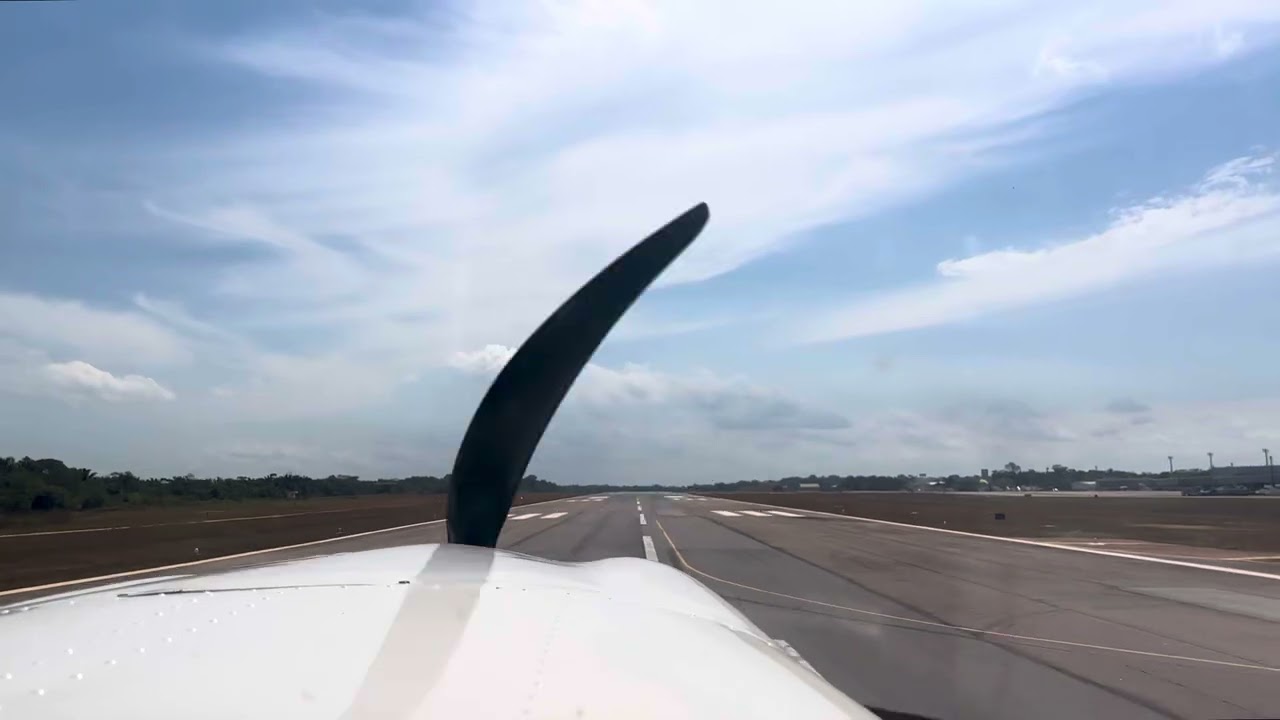 PIPER SARATOGA IIHP pousando curto em SBPV RWY 01