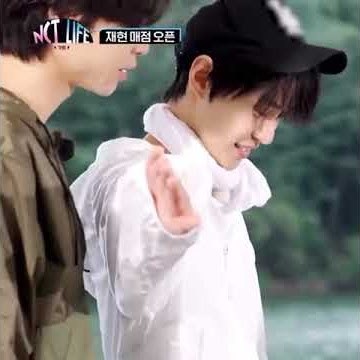 doyoung mode maknae😄🐣🐰 #doyoung #taeyong #johnny #nctlife #nct127 #nctzen #nct