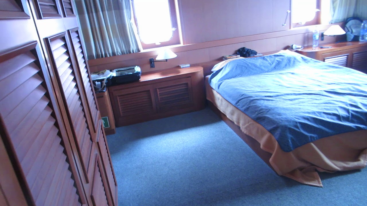 Update CMA CGM Fidelio Container ship accommodation area tour part 1