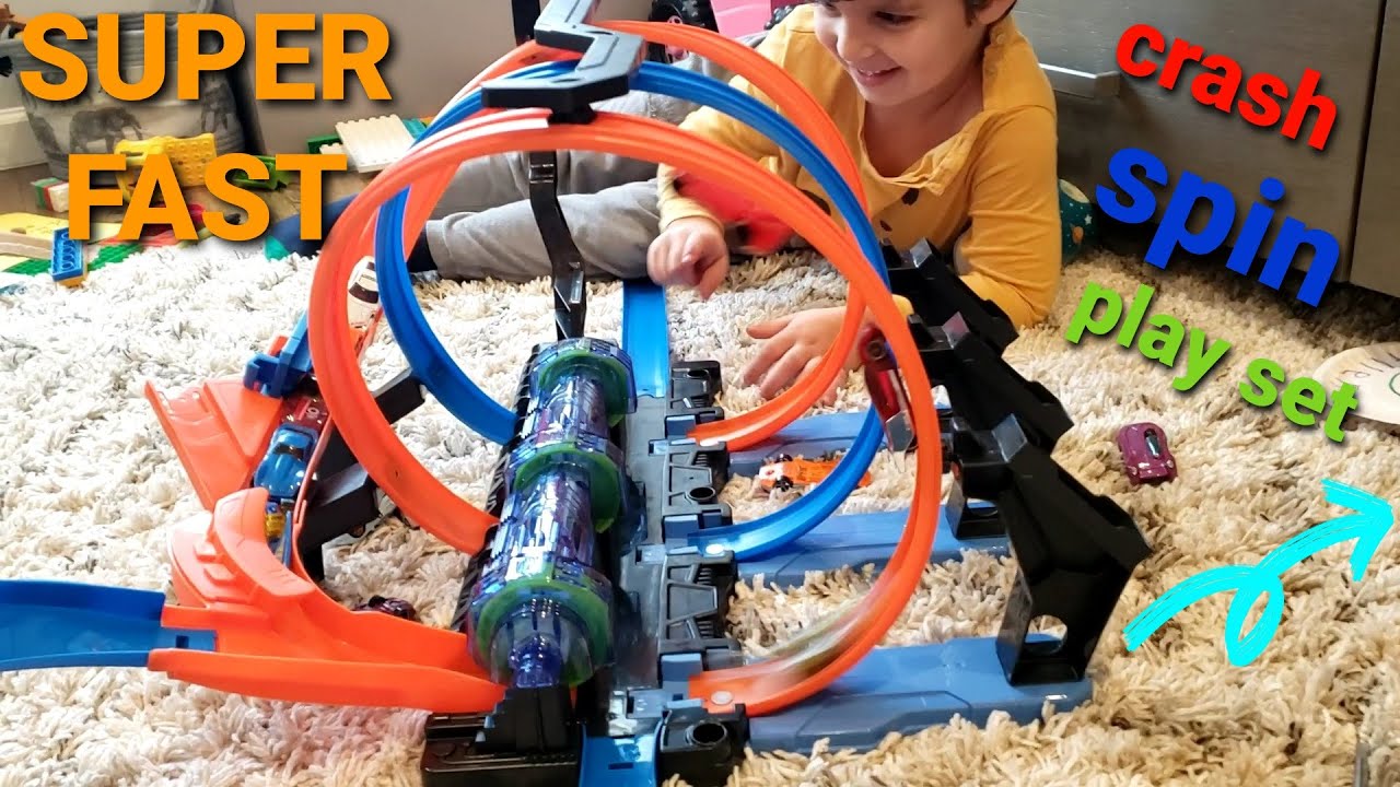 Hot Wheels Corkscrew Crash Track Spin Storm SUPER ULTIMATE GARAGE Play set Быстрые дороги твистер