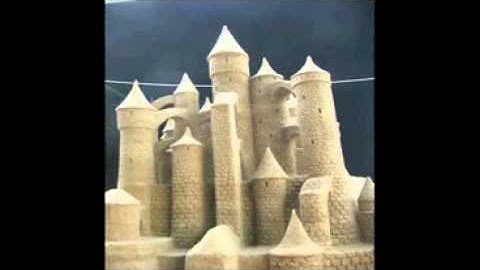 HOW TO BUILD A SANDCASTLE MP4