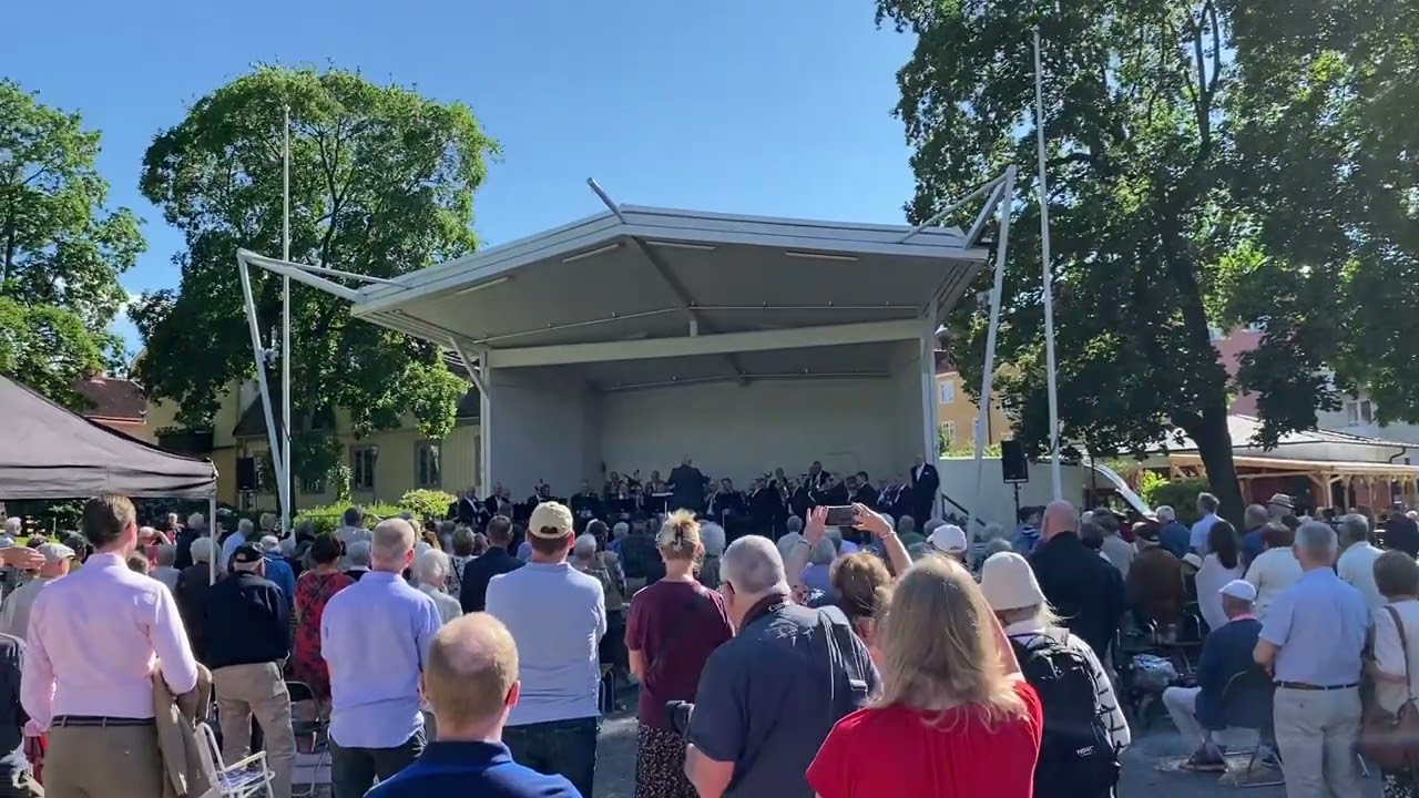 Arméns musikpluton 1982 - Kungl. Södermanlands regementes marsch