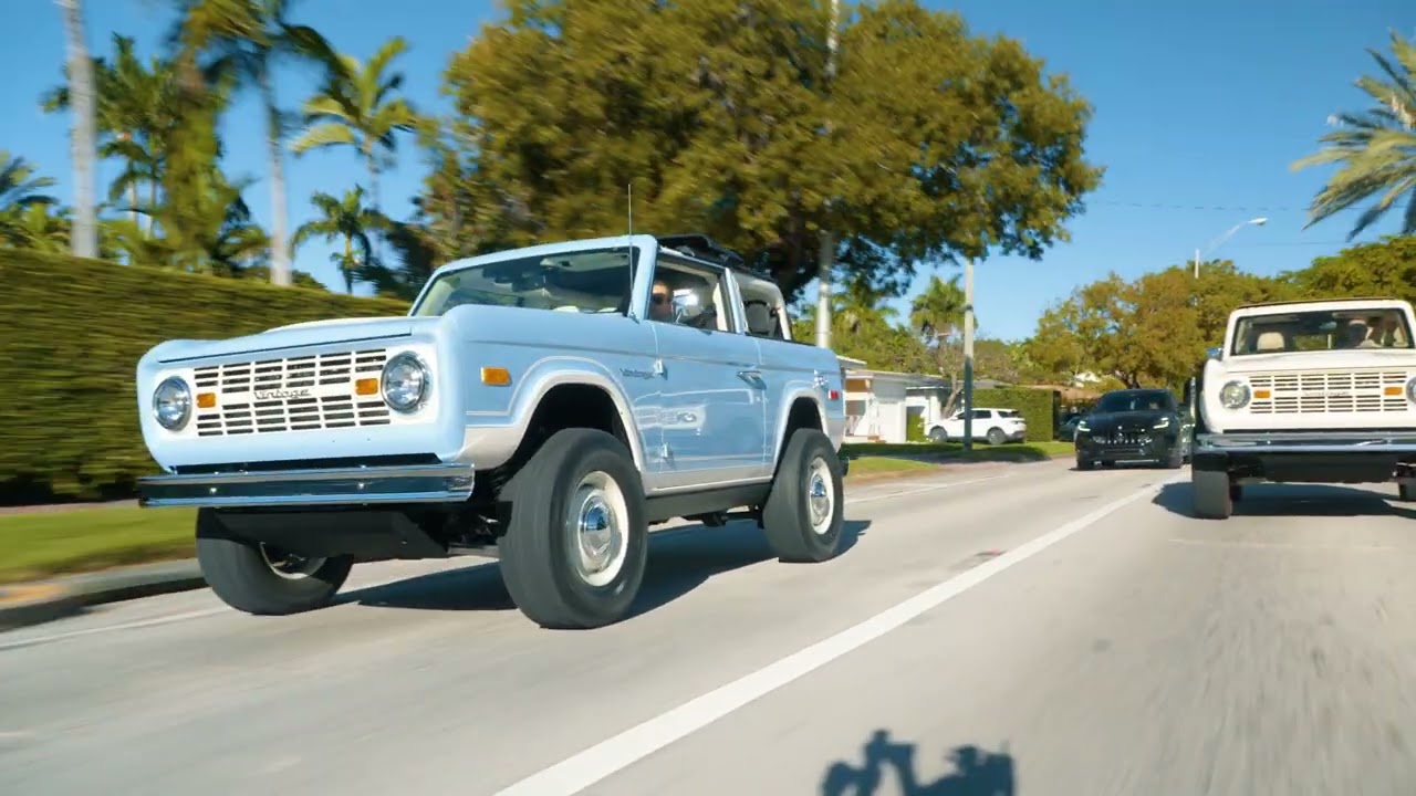 30 Minutes | 4K Vintage Modern Cruise Through Miami (formerly Vintage Broncos)
