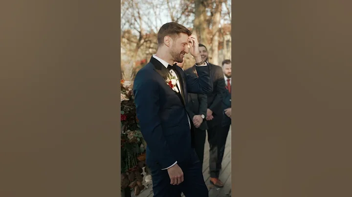 😂 😜 When the officiant gets the script hilariously wrong.