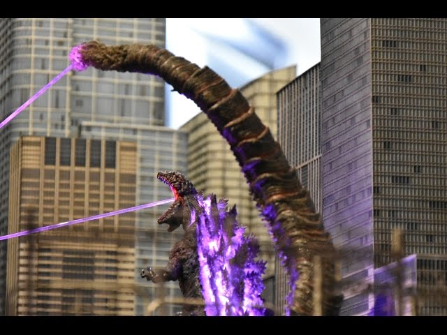 シン・ゴジラ造形作品集」発売記念ディオラマ展示会 - YouTube