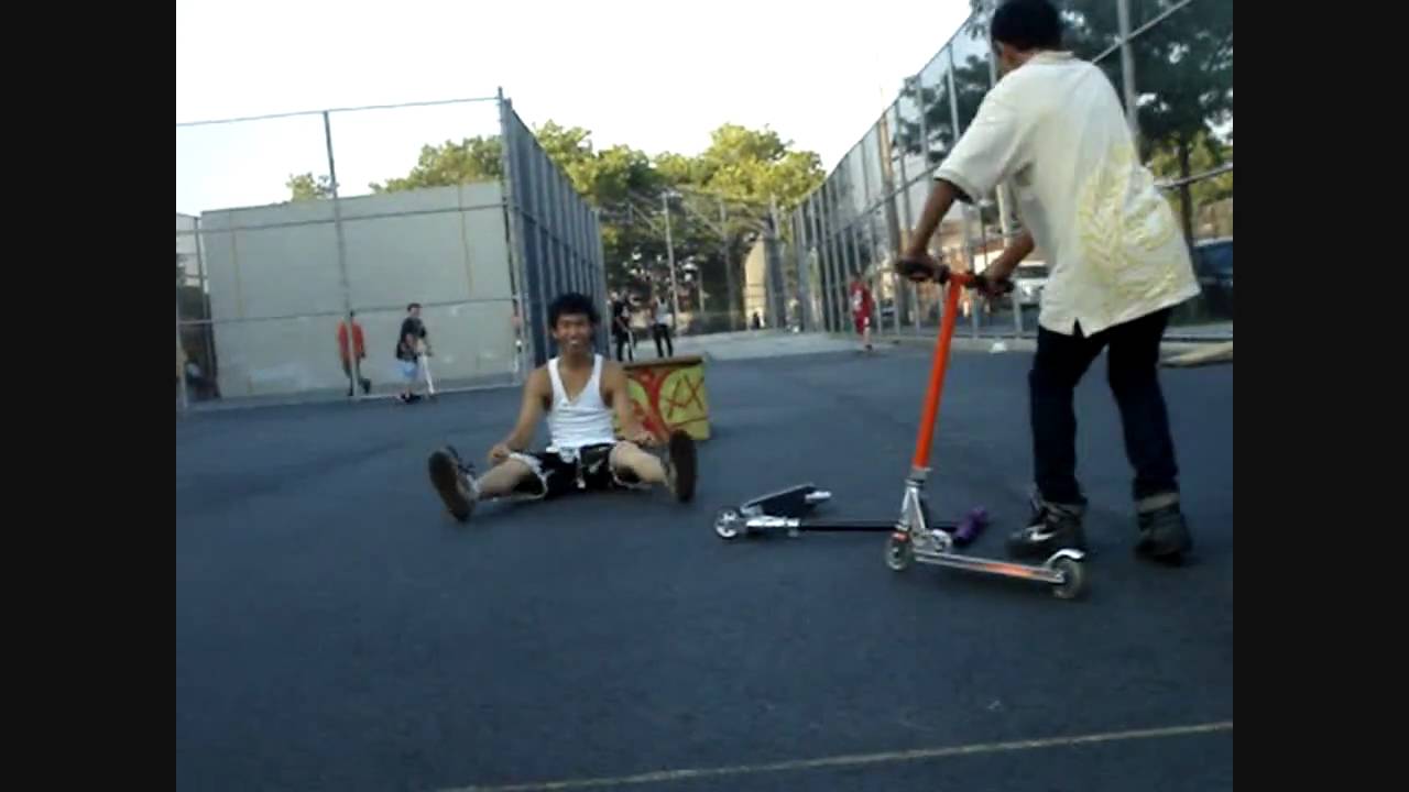 girls like you Scooter Bail