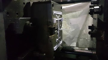 Polypropelene Injection Molding on Windsor SPD 130. Fully Automatic. Custom PLC