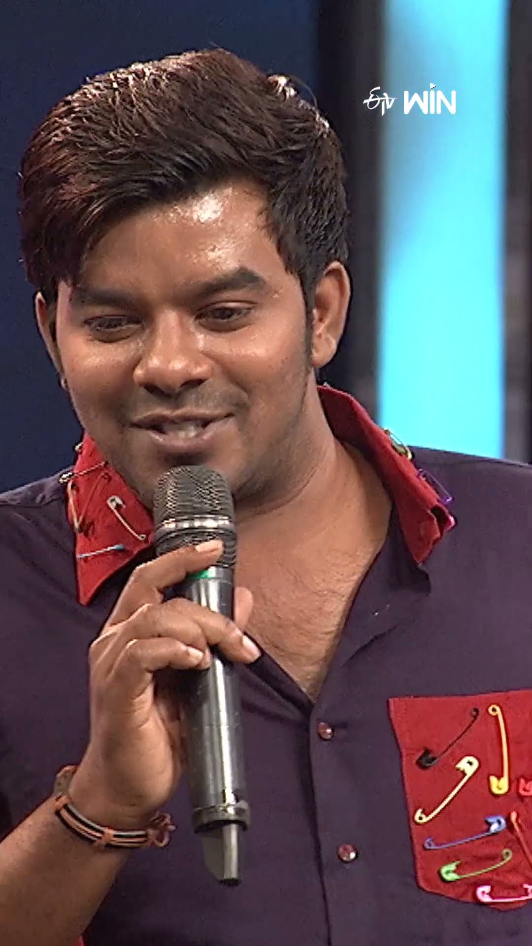 #shorts - జేబులో మల్లెపూలు పెట్టుకొచ్చిన సుధీర్..! #dheejodi #sudheer #pradeep