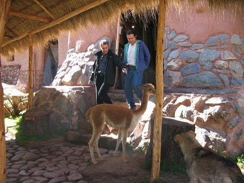 Videó: Szokatlan Lábnyomok Az ókori Köveken Peruban - Alternatív Nézet