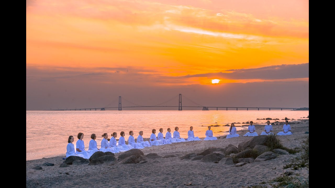 7 Days Meditation Retreat V.1 - YouTube