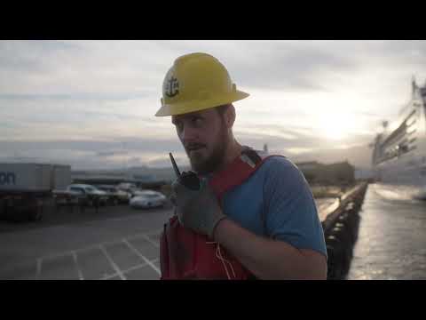 Workers on the MB400- Reliable Communication