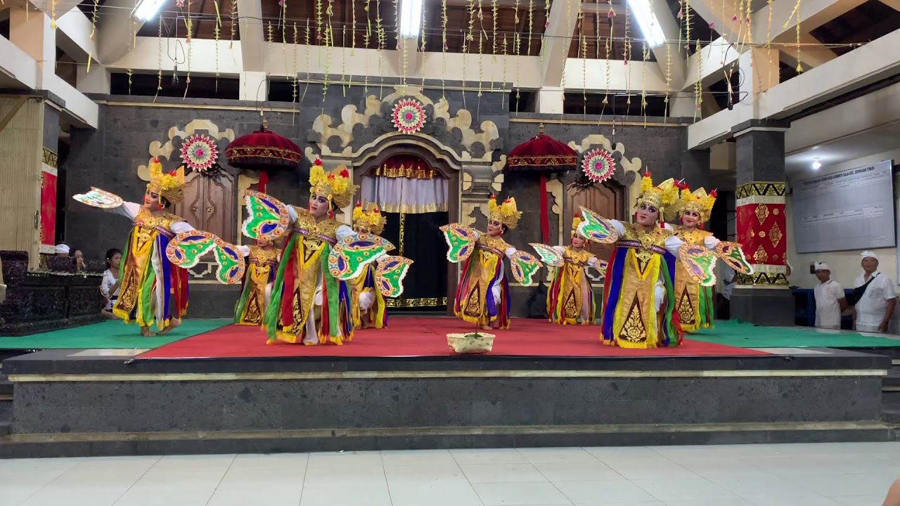 Tari Baris Kekupu Piodalan Banjar Lebah Sumerta Denpasar 2020