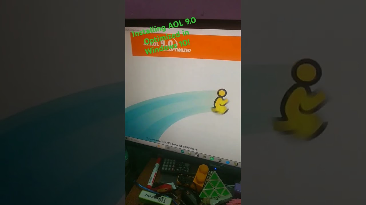 AOL 9.0 in Windows 10! (Ignore the mess in the desk)