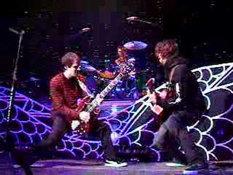 Weezer and Dave Grohl performing together (Part 3 of 5)