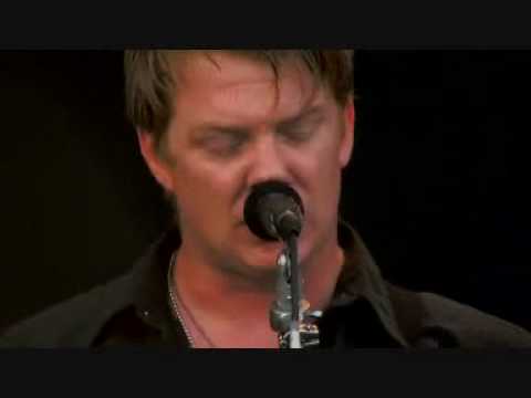 Little Sister - Queens Of The Stone Age Live Werchter