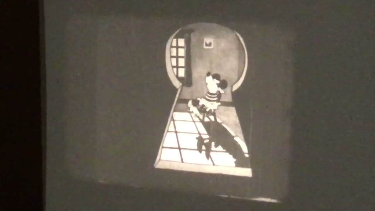 9.5mm Film Mickey Mouse The Gorilla Mystery (1930) b&w silent 50ft reel start missing