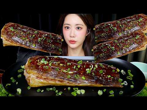 뼈까지 씹어 먹는 홍어찜💛삭힌 홍어찜에 막걸리 한잔✨홍어 먹방 <strong>steamed</strong> fermented skate ホンオ蒸し | Mukbang ASMR