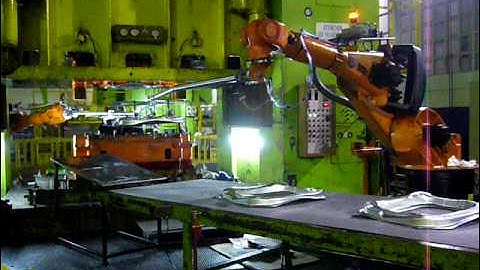 Press tending with a KUKA KR150 used robot at Eurobots