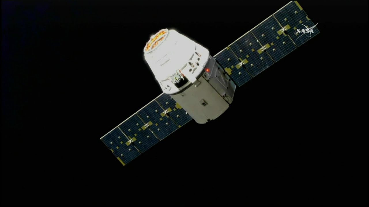 SpaceX Dragon CRS15 Launch, Grapple, & Berthing (time lapse) YouTube