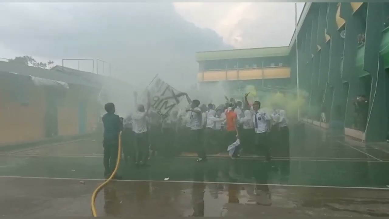 AKSI DAMKAR SIANTAR SIRAM SISWA YP-KELUARGA JL.SERAM !!!!