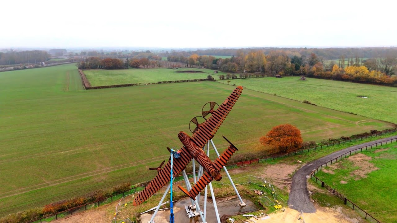 LANCASTER BOMBER SCULPTURE - FPV