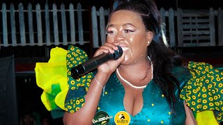 Ayanda Tsa Manyalo performs 'Tumi Tumi' Live At Club2010 Arena - Mogaladi