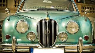 Vintage Cars | No Sound | Relaxing TV Screensaver of Automobiles | TV Art Background screenshot 3