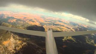 Libelle - Fuentemilanos - out of the mountains just under the clouds