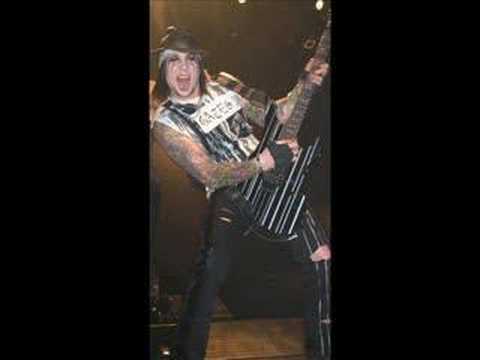 Avenged Sevenfold - Trashed And Scattered