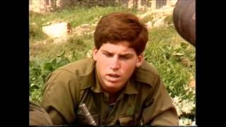 חיילי גדוד 74 מספרים על מלחמת לבנון(של"ג). צולם בכפר סיל.