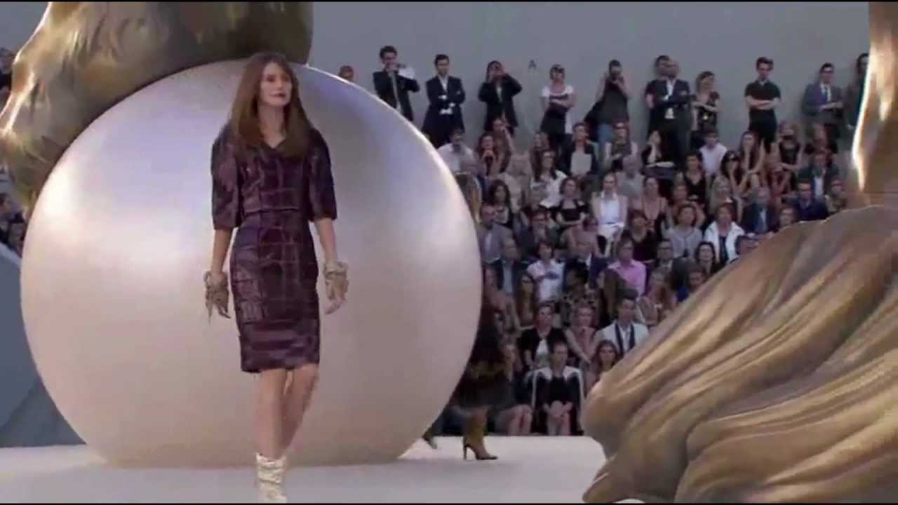 Chanel Haute Couture Fall/Winter 2010/2011
