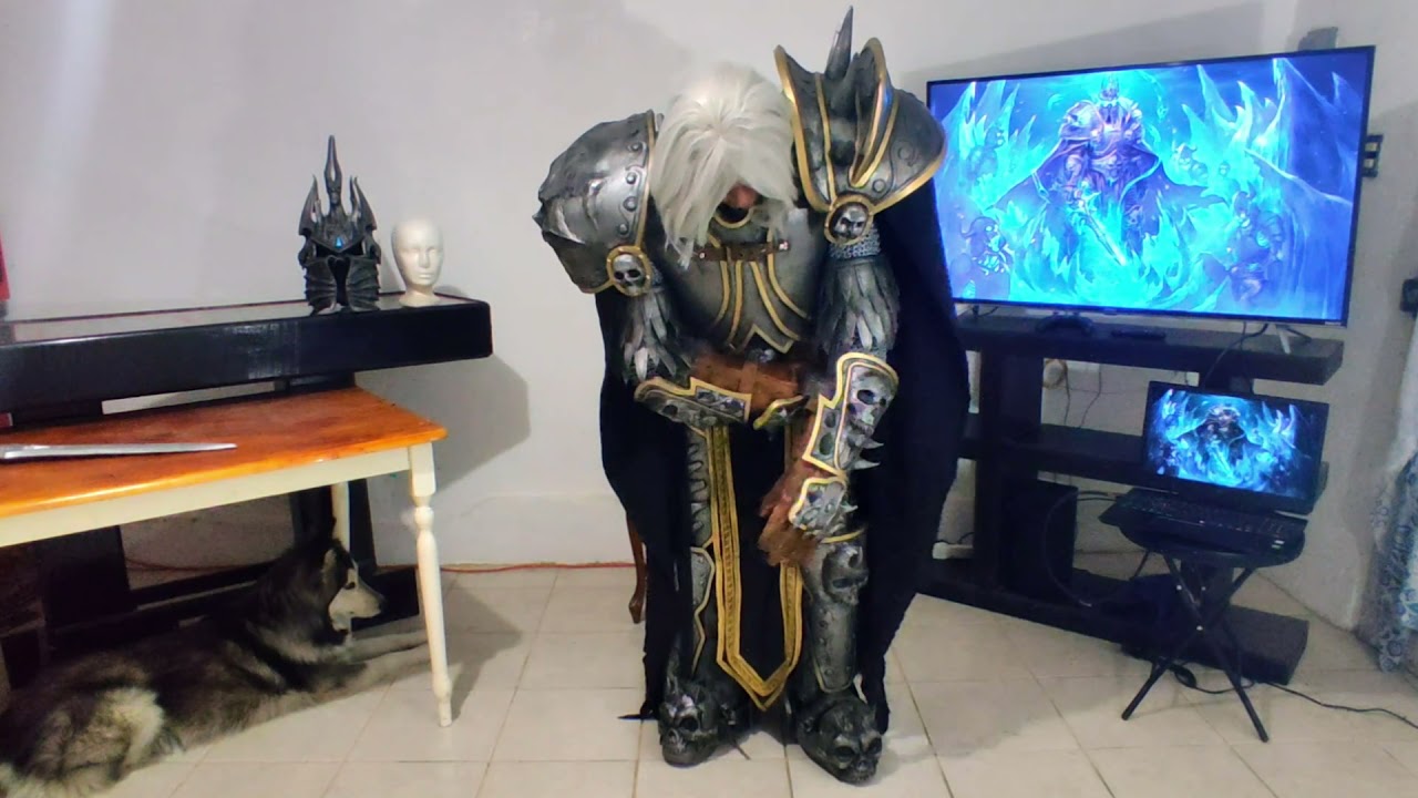Cosplay de Arthas el Rey Exanime del videojuego de World of Warcraft