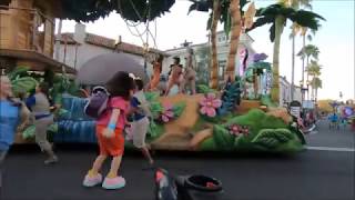 Universal Orlando Superstar Parade Extended starring Dora, Spongebob, and Dispicable Me