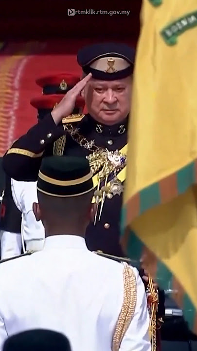 Billionaire Sultan of Johor Takes Malaysia Crown as King