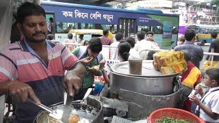 Egg Toast @ 20 rs Each & Ghugni @ 12 rs Plate Street Food Kolkata Gariahat More