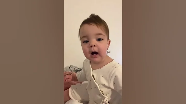 Auntie rushed in with morning chats while mom 😘 viral hug 🫂 #viralhug