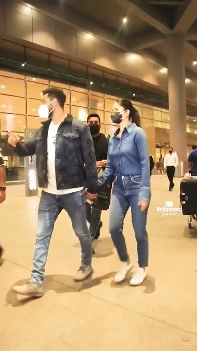 Katrina kaif with Vicky Kaushal Spotted at Airport || Katrina Denim look