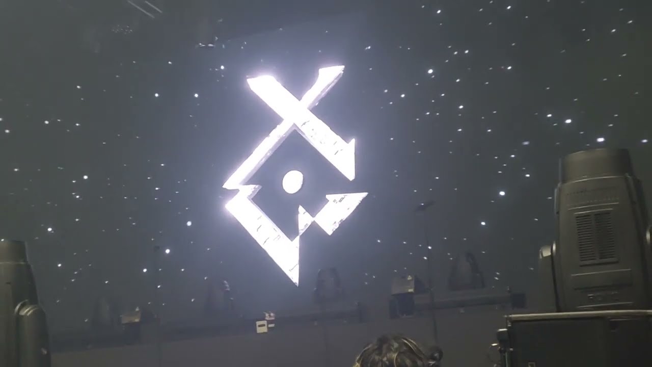 XG - Intro (Live) (The First Howl Tour, O2 Victoria Warehouse, Manchester, 18/11/2024)