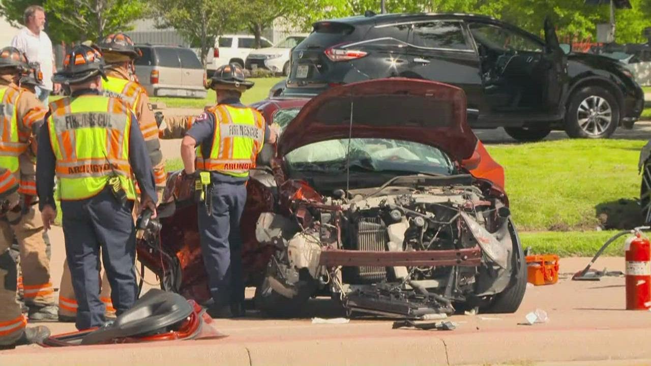 Twocar accident causes major delays in Arlington YouTube
