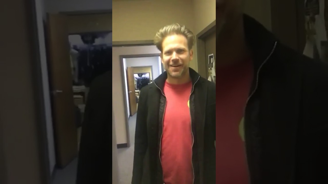 Nina Dobrev has totally changed the dressing room of the Matt Davis 😂