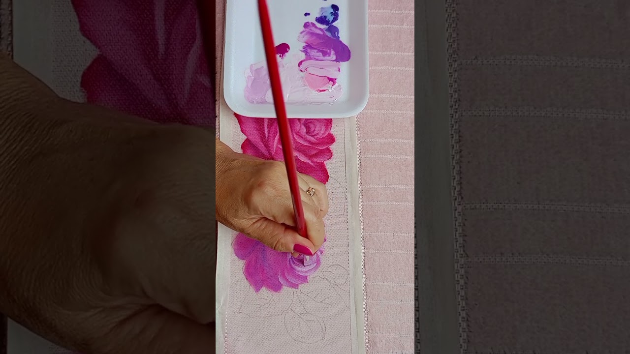 Pintura Rosa em Toalha!