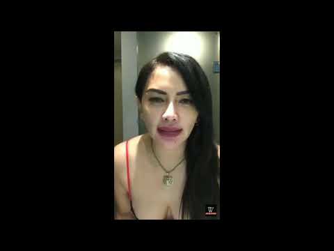 Tante Sisca susunya mau tumpah,  pengen ngisap..