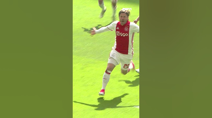 Throwback: Lasse Schöne met een GEWELDIGE vrije trap in De Klassieker ☄️😳