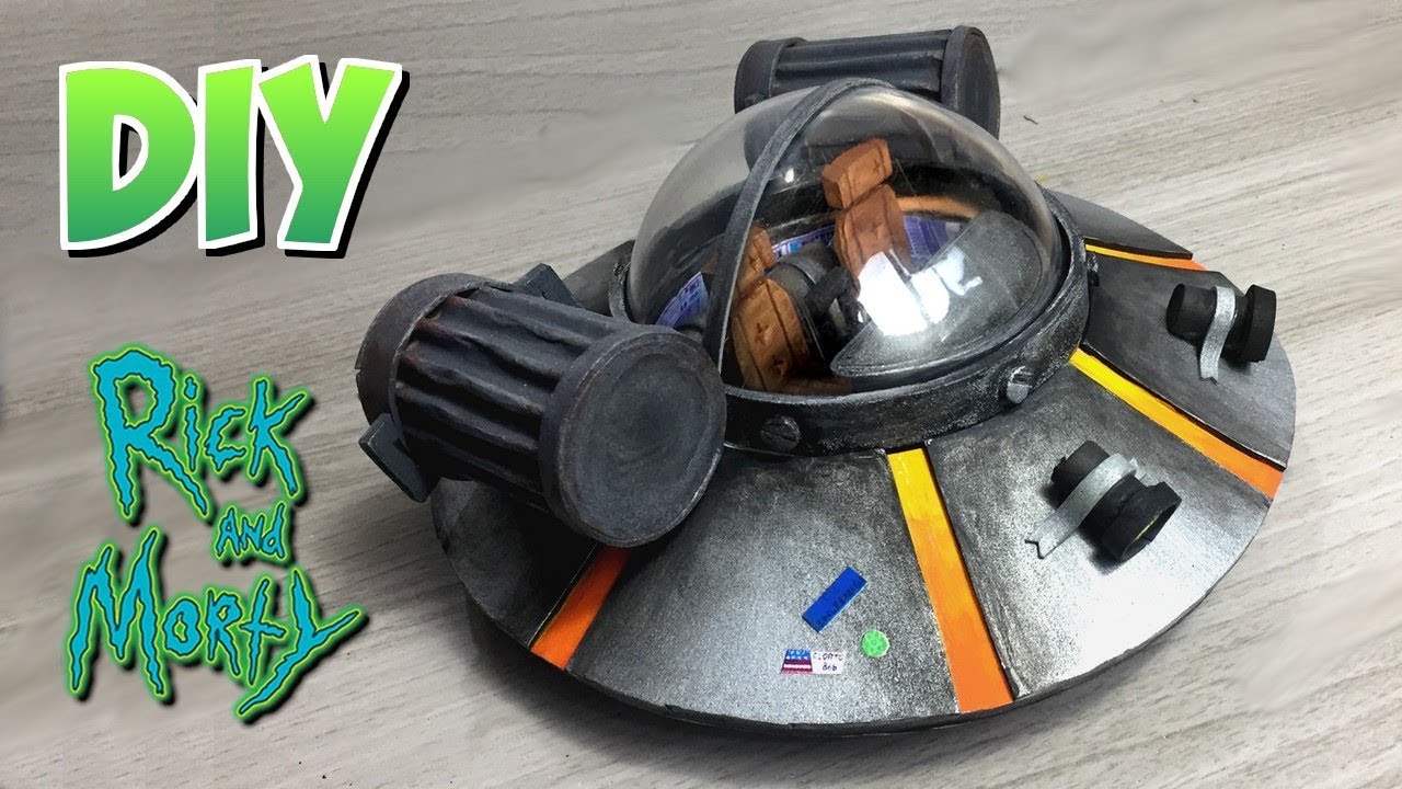 nave rick and morty hot wheels