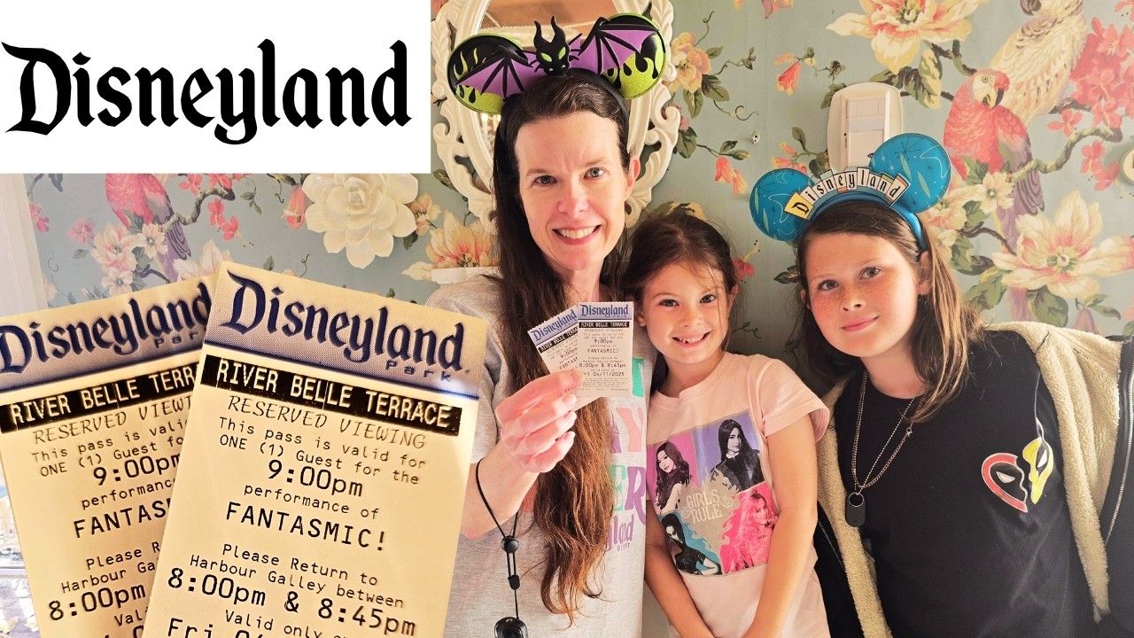 Fantasmic Dining Package at Disneyland's River Belle Terrace - Review and Honest Reaction