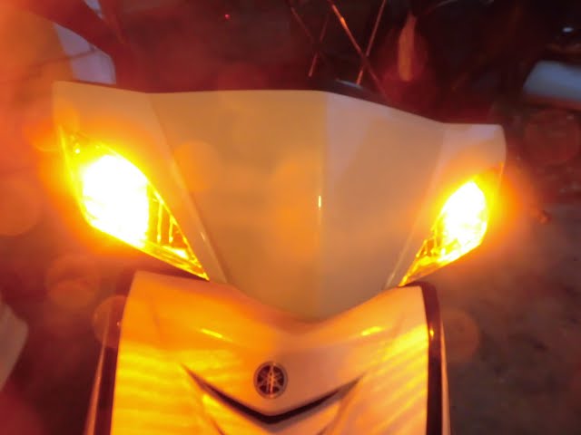 シグナス X のウインカーの LED化 フロント&リア の方法や、取り付け