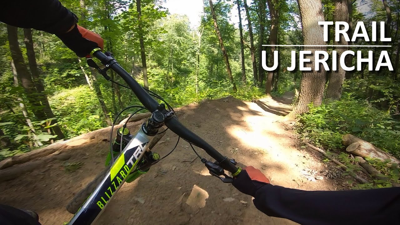 TRAIL U JERICHA: Bikerům ke štěstí stačí i menší kopec a kus lesa