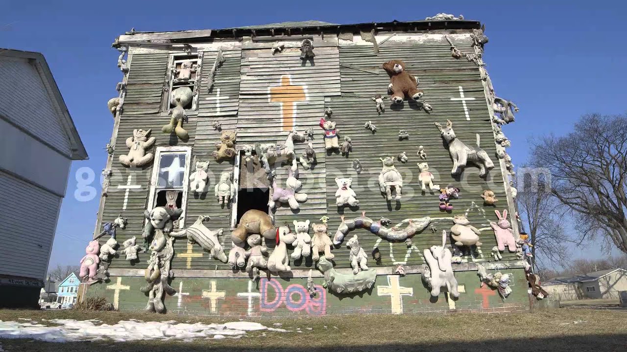 Heidelberg Project Stuffed Animal House Wall, Detroit Michigan YouTube